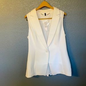 Women’s Professional White Sleeveless Heavy Blazer